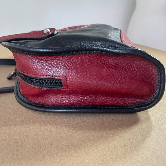 Handmade Turtle Ridge Black/Red Leather Shoulder Bag/Purse w Tooled Birds (Rare) - Picture 4 of 14